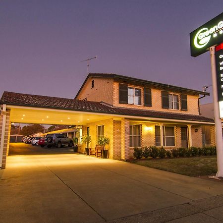 דובו Green Gables Motel מראה חיצוני תמונה