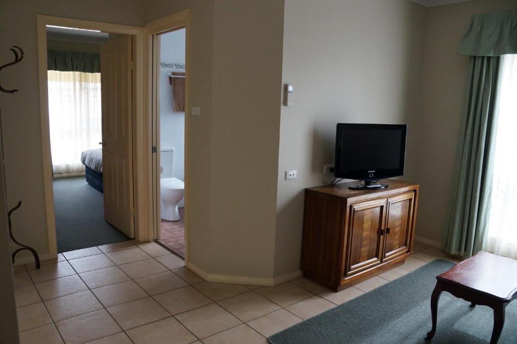 דובו Green Gables Motel מראה חיצוני תמונה