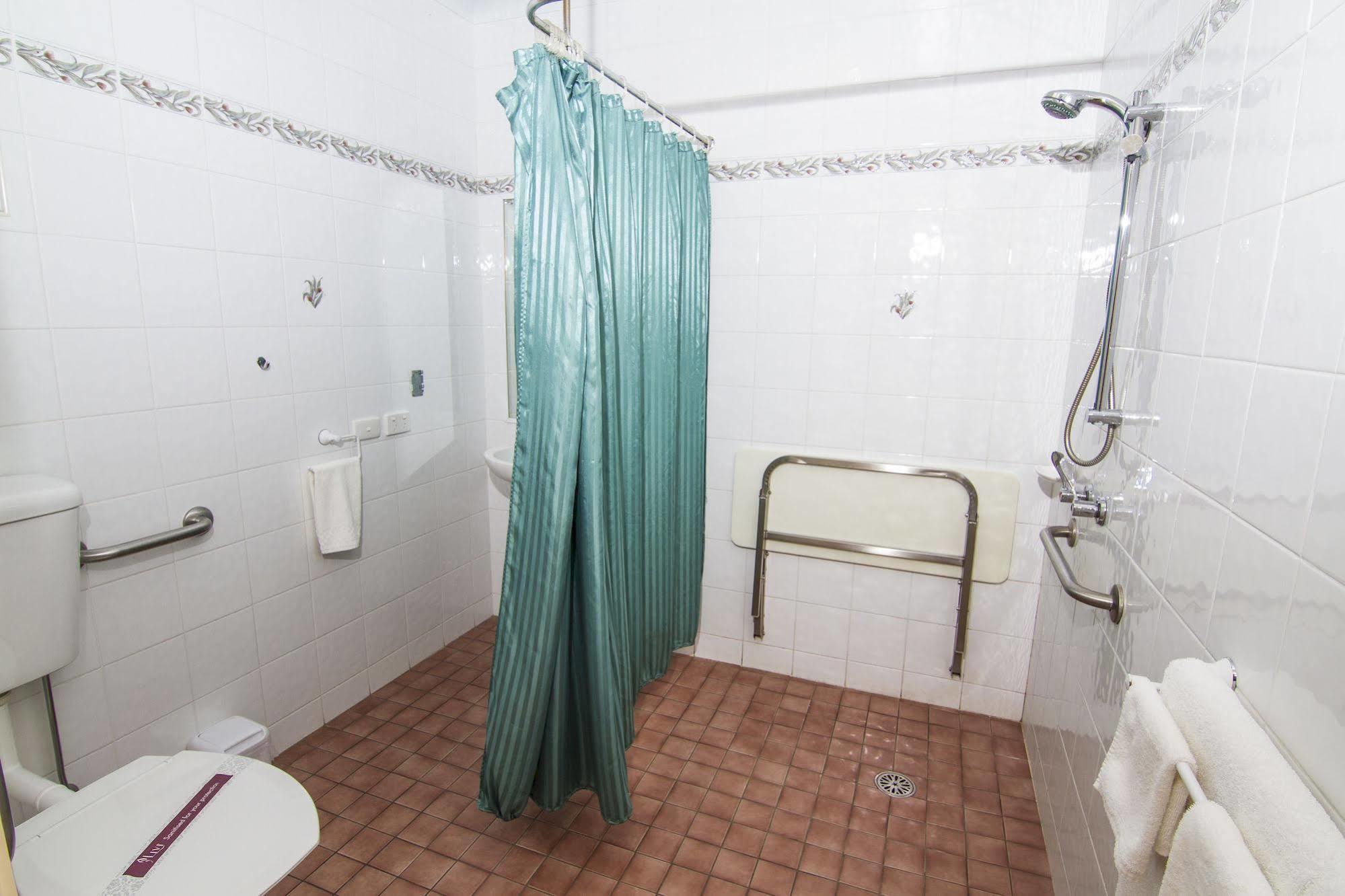 דובו Green Gables Motel מראה חיצוני תמונה